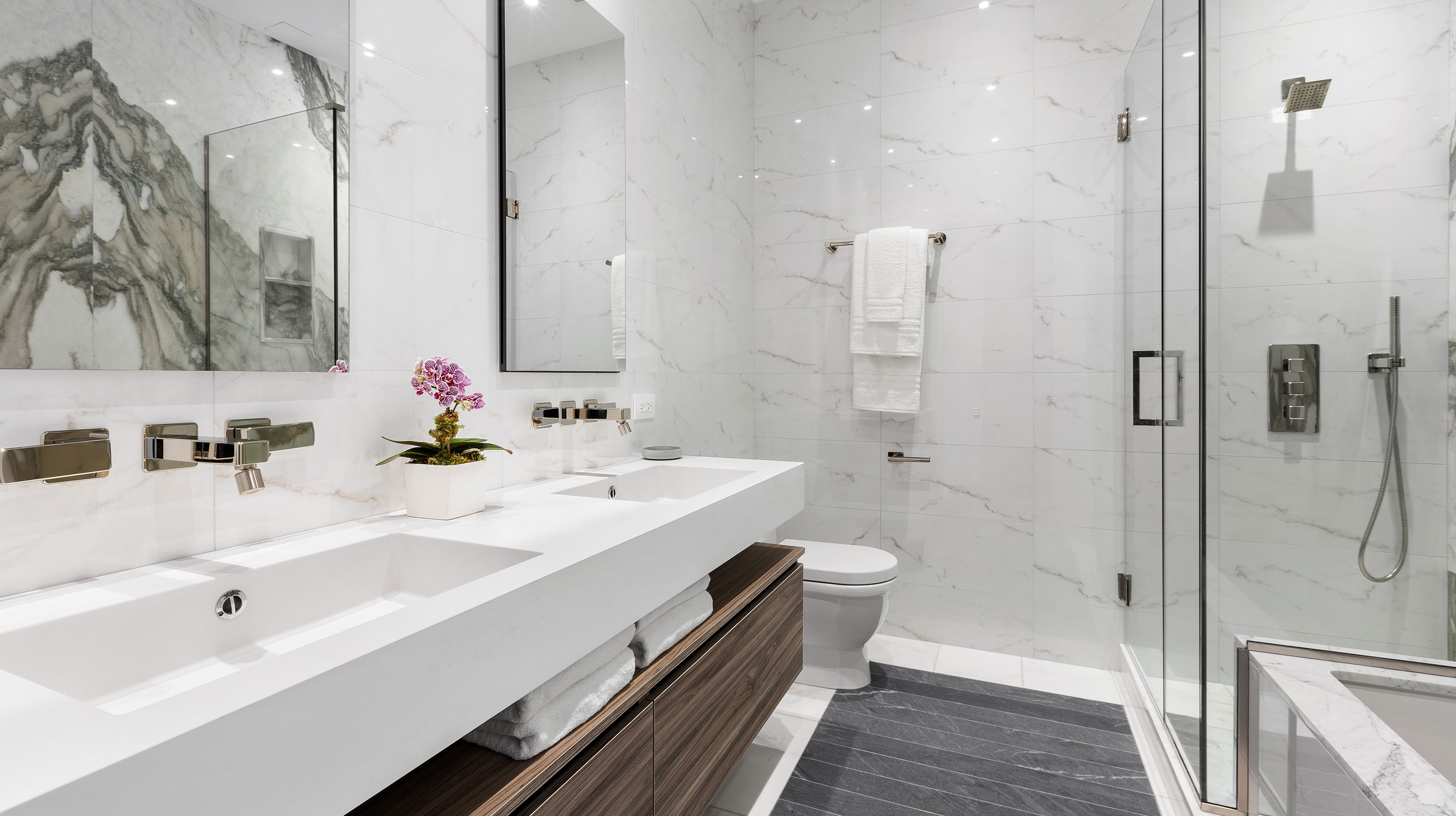 Beautiful bath and shower area